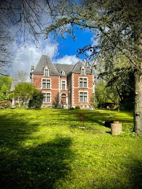 Domaine De La Croix De Saint Lambert Poix-Terron Exterior foto